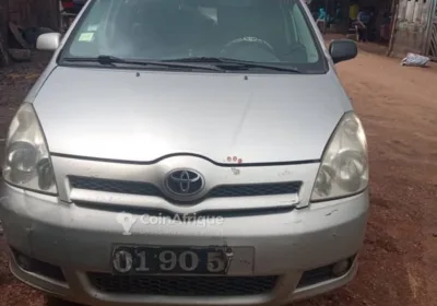 Toyota Corolla Verso 2005