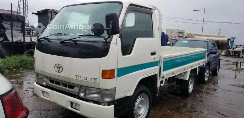 Toyota Dyna 150 2005