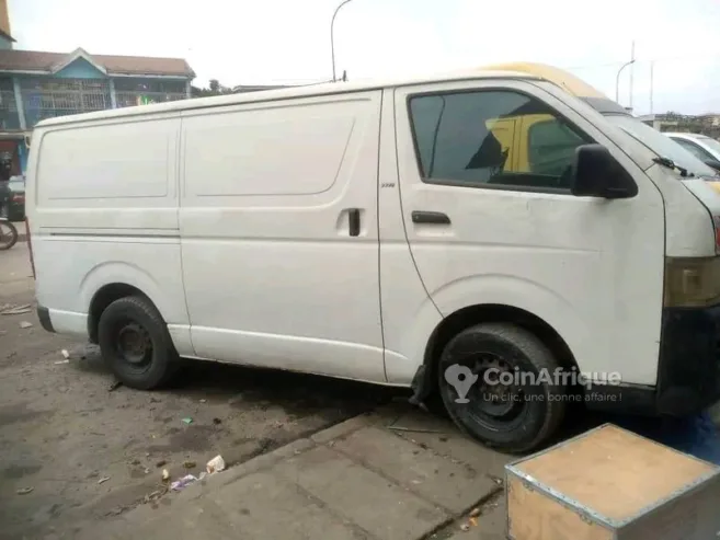 Toyota Hiace 2014