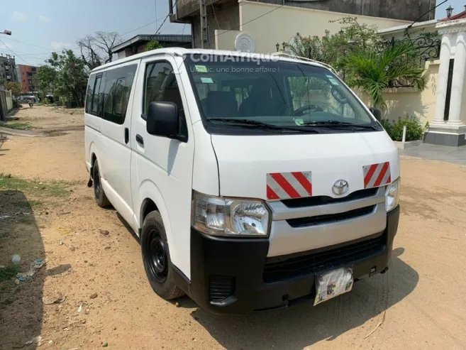 Toyota Hiace 2018