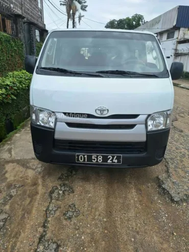 Toyota Hiace 2021