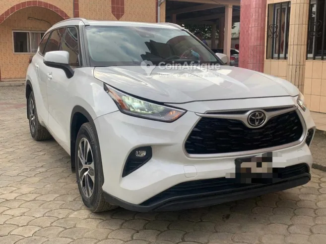 Toyota Highlander XLE 2022