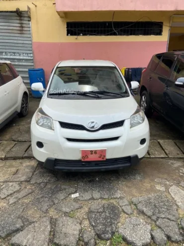 Toyota IST 2010