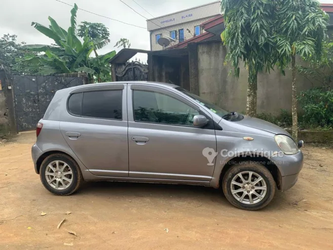 Toyota Yaris 2000