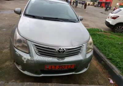 Toyota avensis 2012