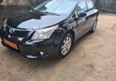 Toyota Avensis 2012