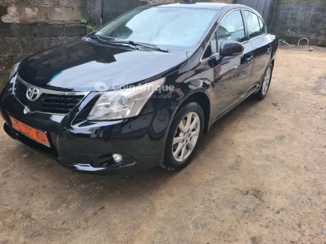 Toyota Avensis 2012