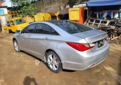 Hyundai Sonata 2012