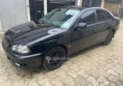 Toyota Avensis 2002