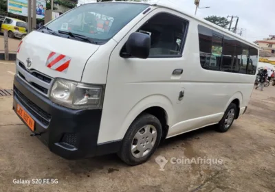 Toyota Hiace Zoom 2010