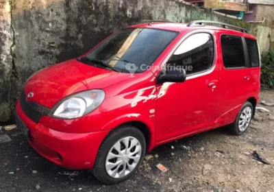 Toyota Yaris Verso 2003