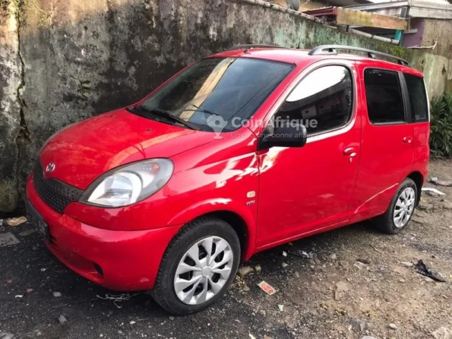 Toyota Yaris Verso 2003