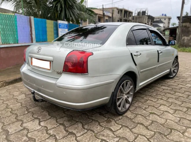 Toyota Avensis 2005