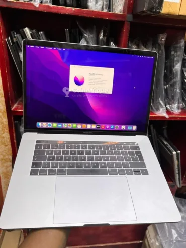 MacBook Pro 512G/16G Ram 2017