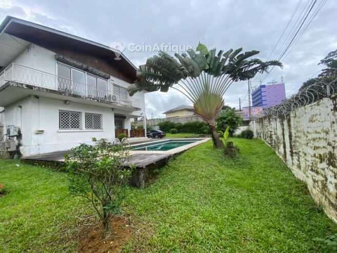 Location villas 13 pièces – Douala