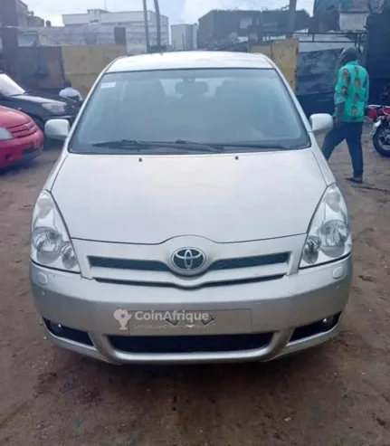 Location Toyota Corolla Verso