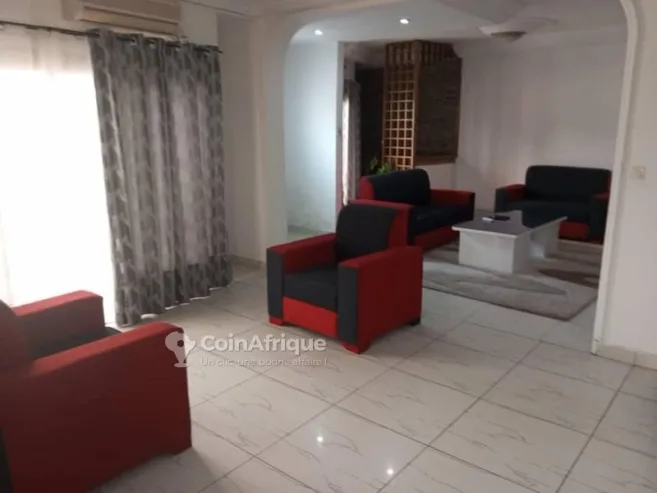 Location chambres 05 pièces – douala