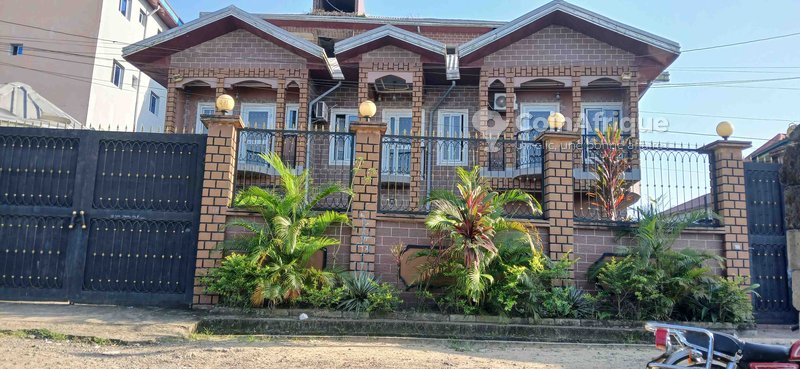 Location villas 7 pièces a Bonaberi – douala