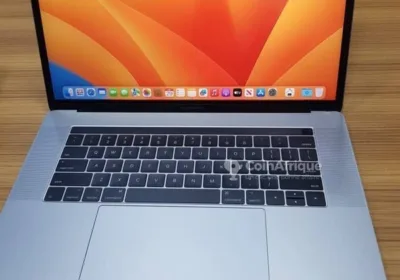 MacBook Pro 512G/16G Ram 15 retina 2017