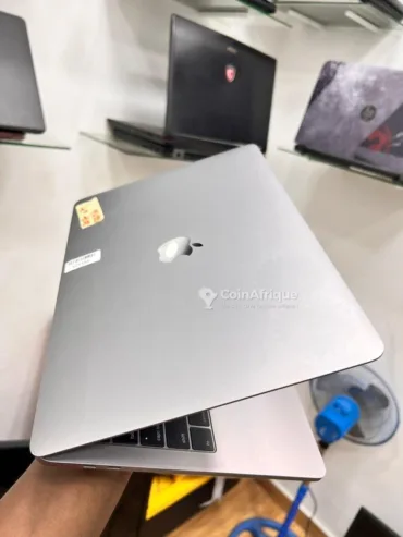 MacBook Pro 512G/16G Ram 2017