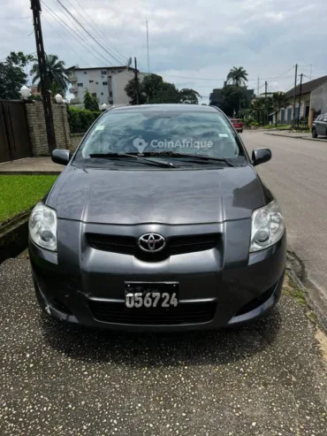 TOYOTA Auris 2012