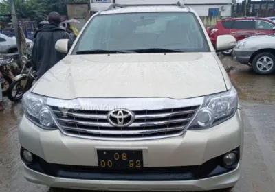 TOYOTA Fortuner 2014