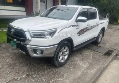 TOYOTA Hilux 2022