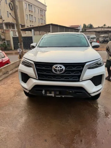 Toyota Fortuner GX 2022