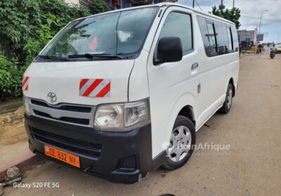 Toyota Hiace 2010