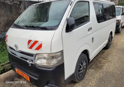 Toyota Hiace 2012