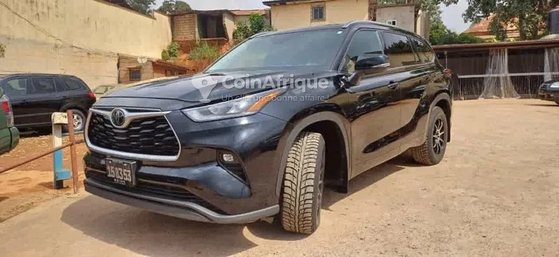 Toyota Highlander XLE 2022