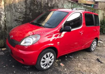 Toyota Yaris Verso 2003