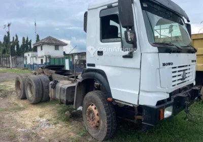 Tracteur sinotruck howo 2013