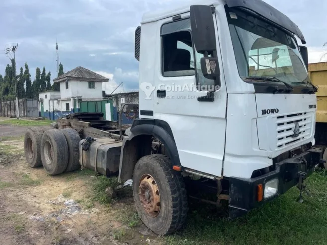 Tracteur sinotruck howo 2013