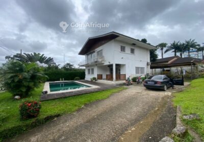 Location villa duplex 5 pièces – Bonanjo