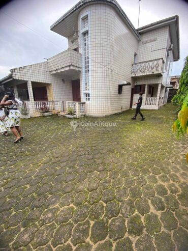 Location villas 13 pièces – Douala