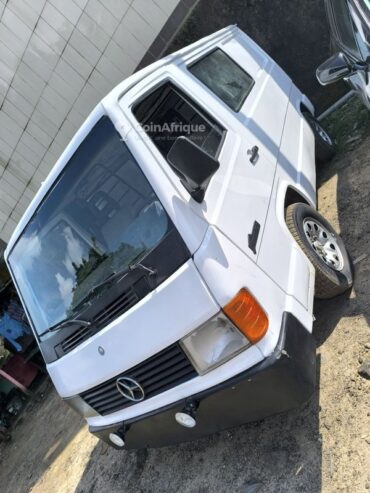 Mercedes-benz mb100d fourchette 2000