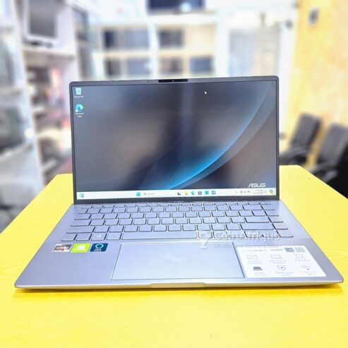 PC Asus ZenBook 14