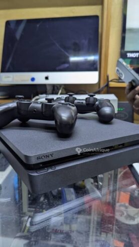 PlayStation 4 Slim