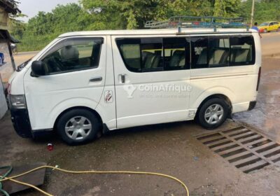 Toyota Hiace 2010