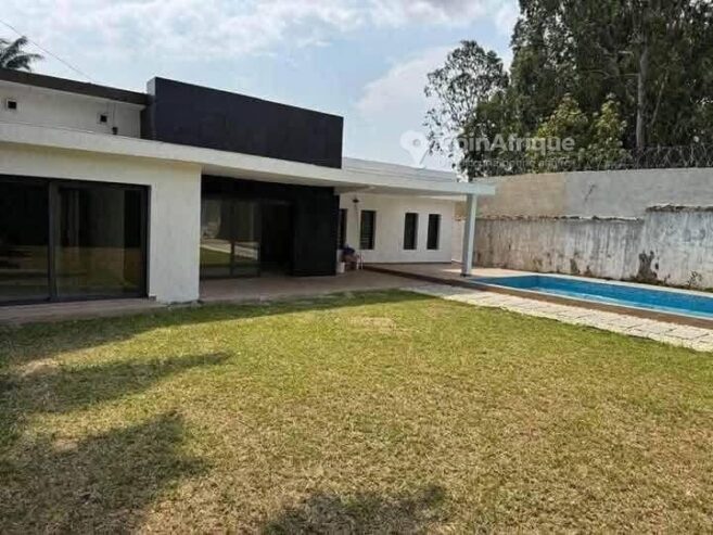 Location villa 4 pièces – Bonapriso