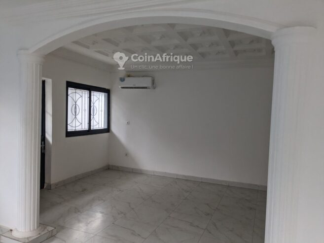 Vente villa   6 pieces – Douala Bonamoussadi Denver