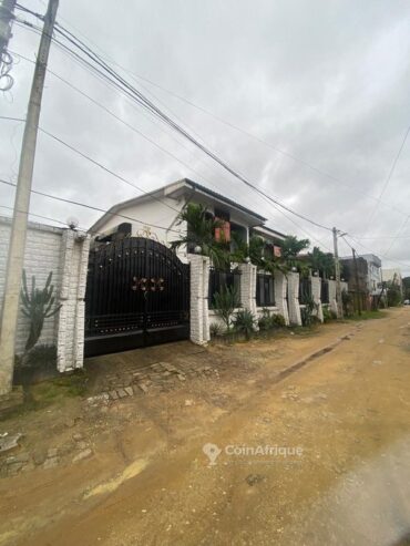 Vente villa duplex   6 pièces – Makepe