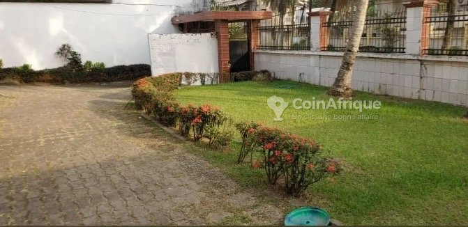 Location villa 5 pièces – Bonamoussadi