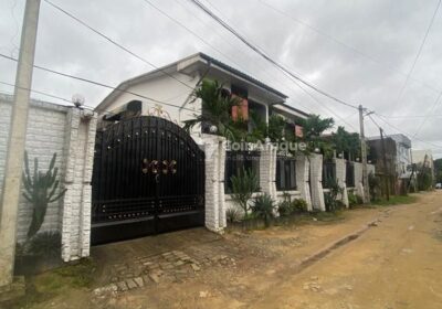 Vente villa duplex 6 pièces – Makepe