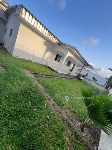 Location villa 5 pièces – Bonapriso