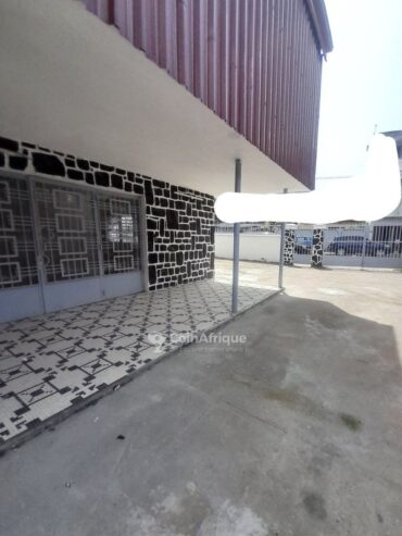 Location villa duplex  6 pièces – Akwa