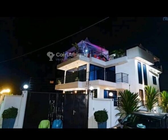 Location villa  uplex  7 pièces – Kotto