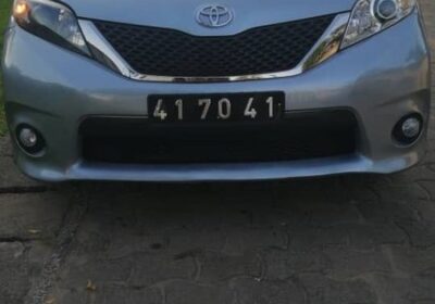 Location Toyota Sienna 2016