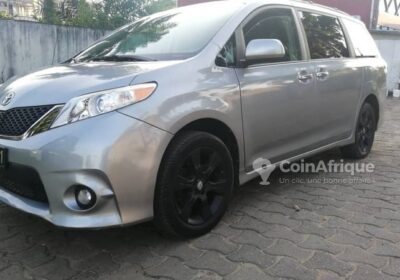 Location Toyota Sienna 2017